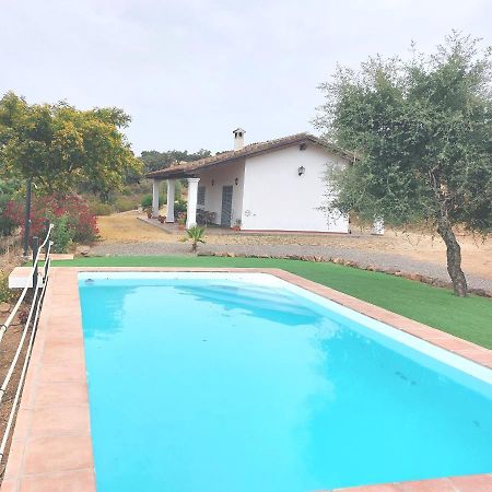 Casa Rural La Aulaga เอลกัสตีโญ เด ลาสกัวร์ดัส ภายนอก รูปภาพ