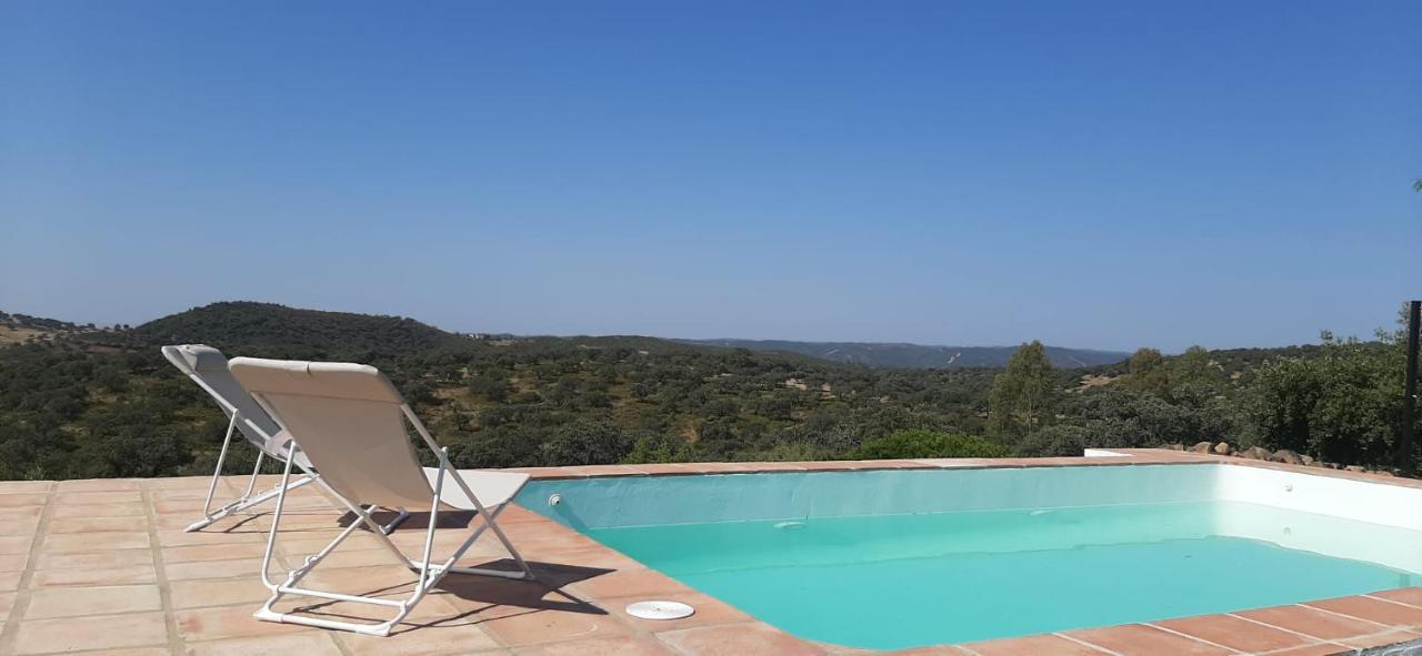 Casa Rural La Aulaga เอลกัสตีโญ เด ลาสกัวร์ดัส ภายนอก รูปภาพ