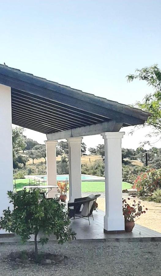 Casa Rural La Aulaga เอลกัสตีโญ เด ลาสกัวร์ดัส ภายนอก รูปภาพ