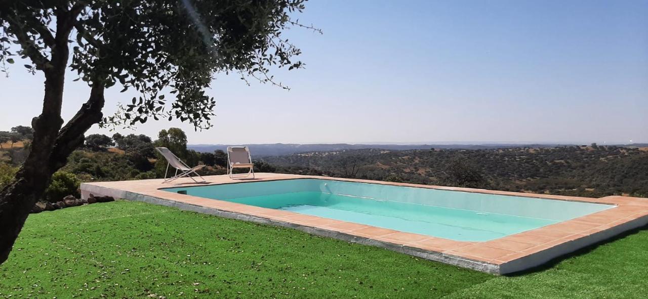 Casa Rural La Aulaga เอลกัสตีโญ เด ลาสกัวร์ดัส ภายนอก รูปภาพ