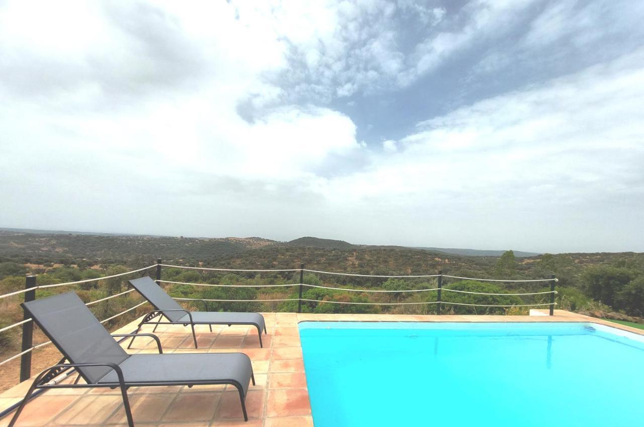 Casa Rural La Aulaga เอลกัสตีโญ เด ลาสกัวร์ดัส ภายนอก รูปภาพ