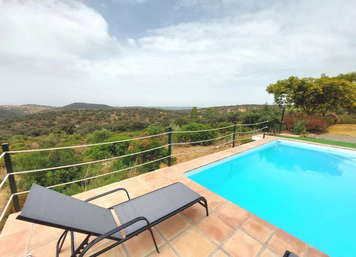 Casa Rural La Aulaga เอลกัสตีโญ เด ลาสกัวร์ดัส ภายนอก รูปภาพ