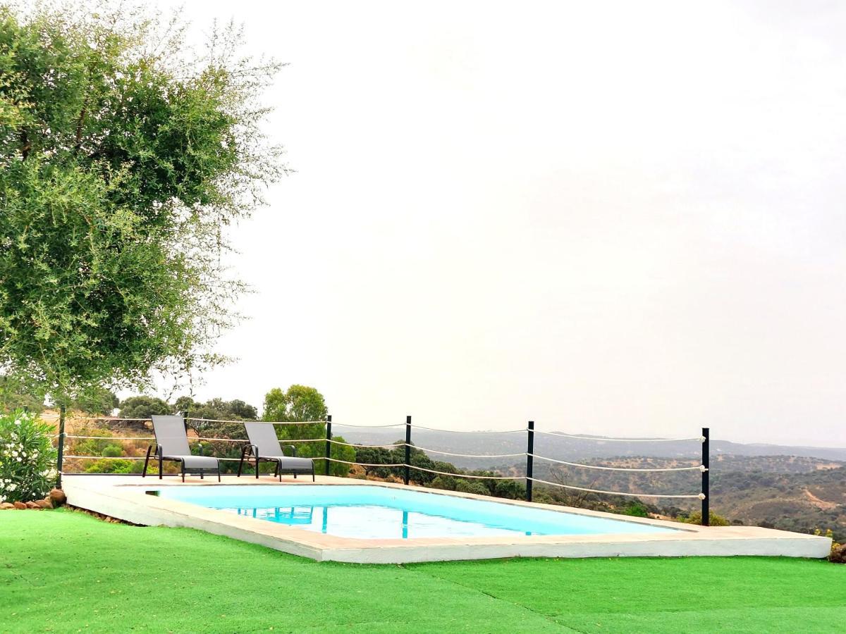Casa Rural La Aulaga เอลกัสตีโญ เด ลาสกัวร์ดัส ภายนอก รูปภาพ