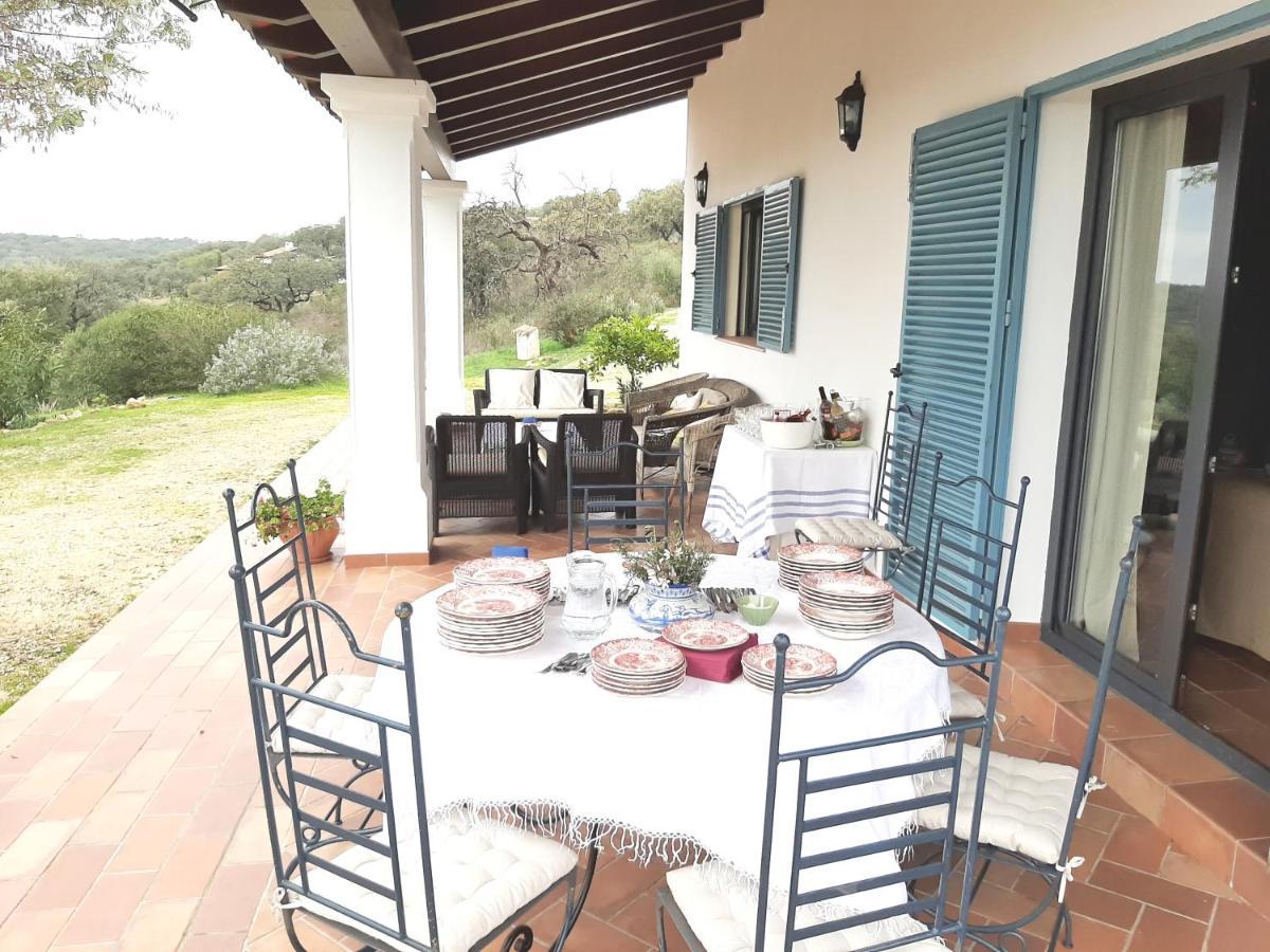 Casa Rural La Aulaga เอลกัสตีโญ เด ลาสกัวร์ดัส ภายนอก รูปภาพ