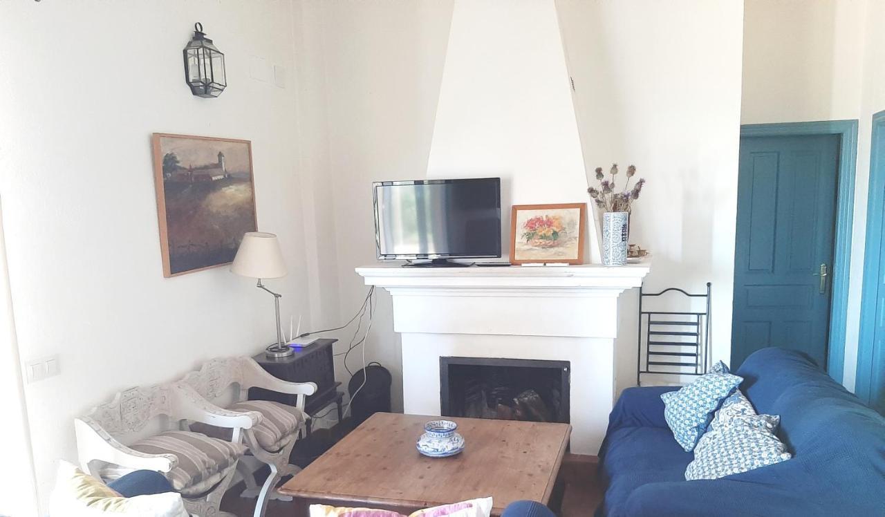 Casa Rural La Aulaga เอลกัสตีโญ เด ลาสกัวร์ดัส ภายนอก รูปภาพ