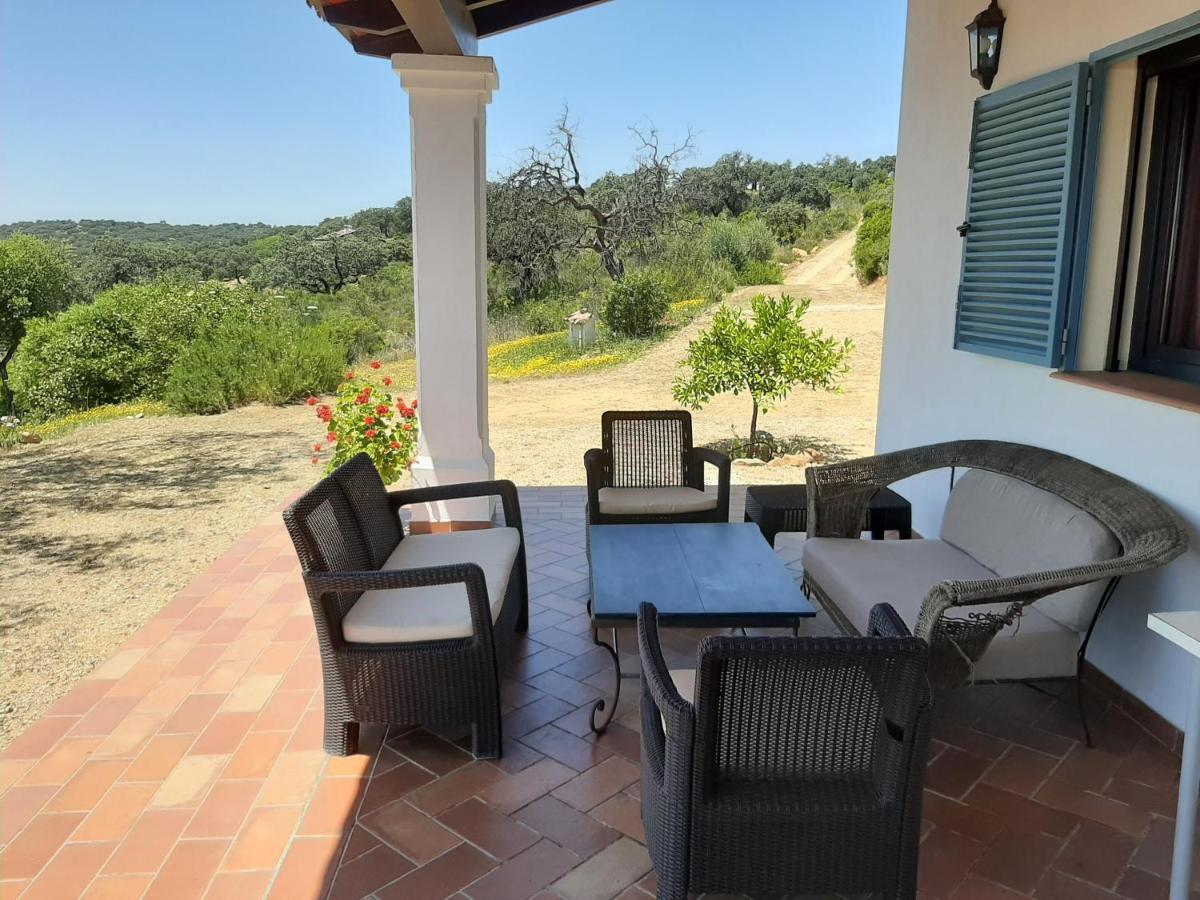 Casa Rural La Aulaga เอลกัสตีโญ เด ลาสกัวร์ดัส ภายนอก รูปภาพ
