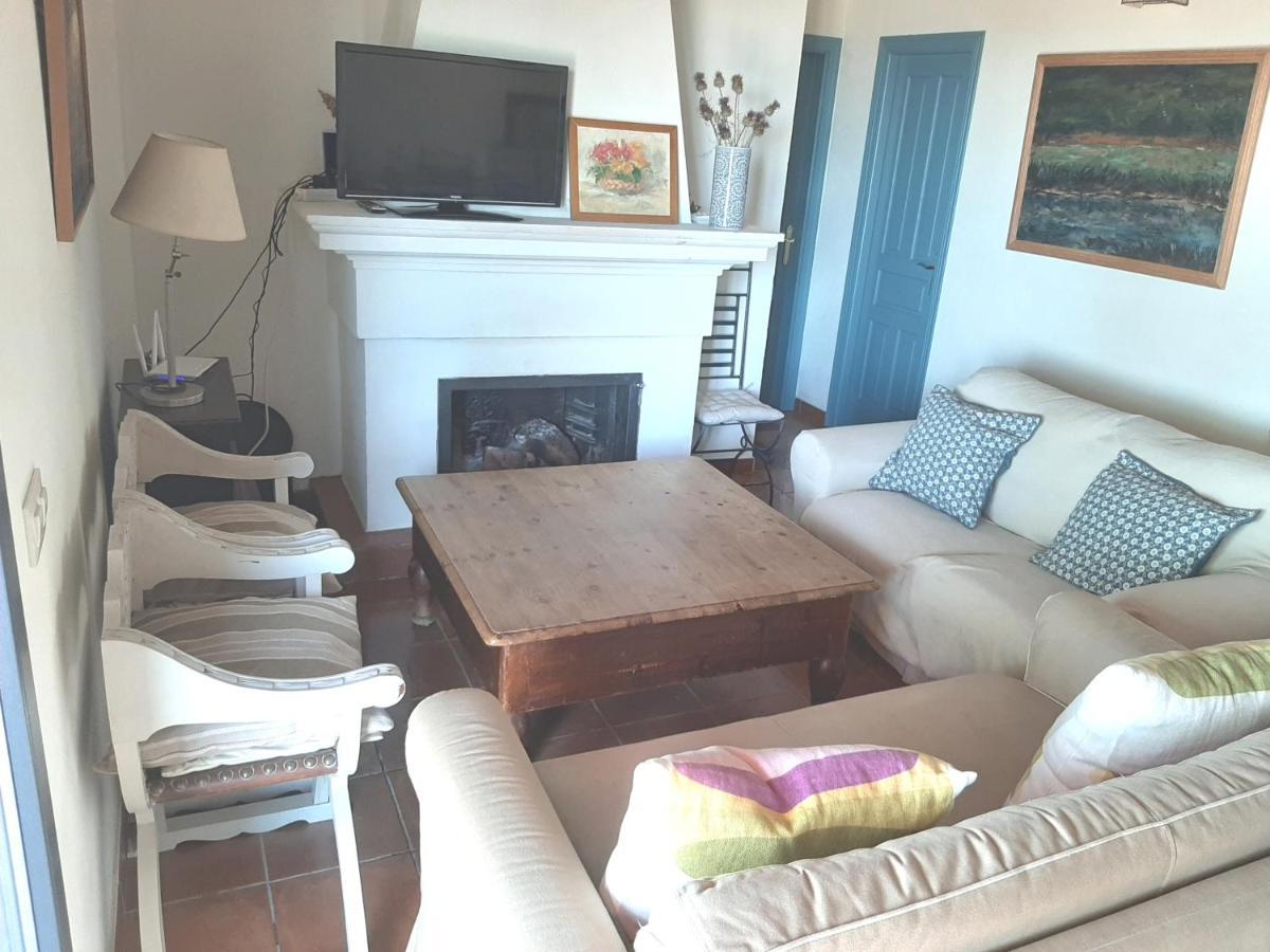 Casa Rural La Aulaga เอลกัสตีโญ เด ลาสกัวร์ดัส ภายนอก รูปภาพ