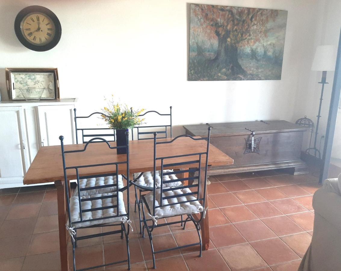 Casa Rural La Aulaga เอลกัสตีโญ เด ลาสกัวร์ดัส ภายนอก รูปภาพ